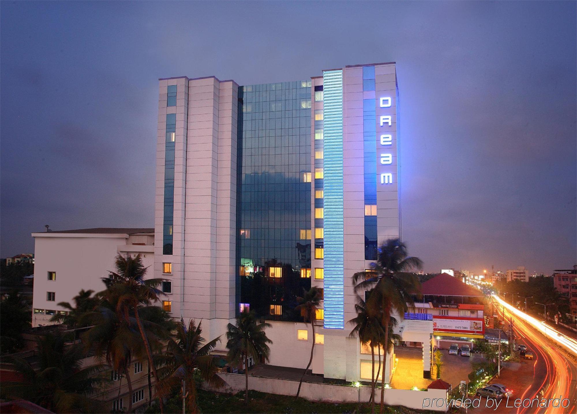 Radisson Blu Kochi Hotel Buitenkant foto