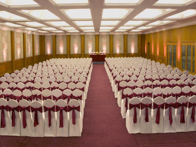 Radisson Blu Kochi Hotel Buitenkant foto The Grand Ballroom